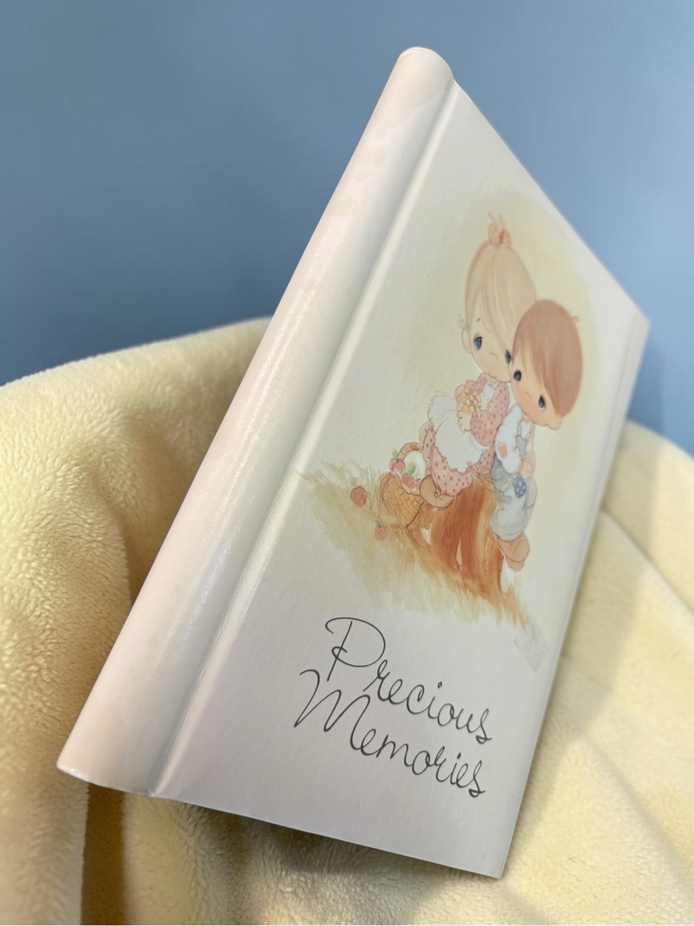 Vtg Precious Moments Memories Photo Album holds 80 3.5" x 5" pictures - See Pics - Picture 11 of 15